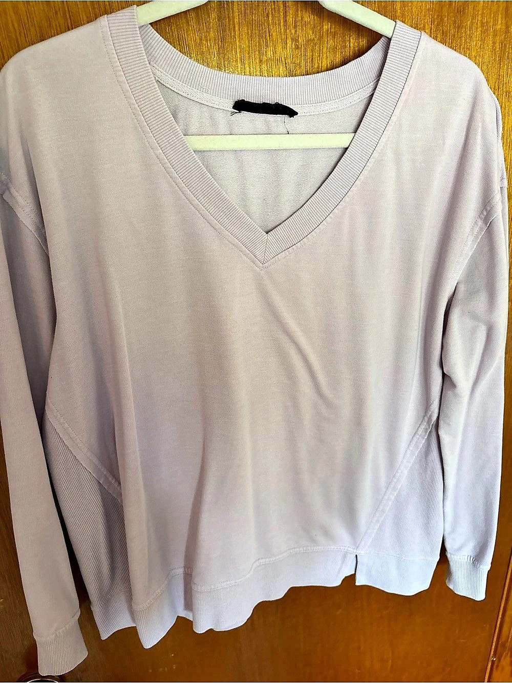 Women's V-Neck Long Sleeve Top in Pink Like New